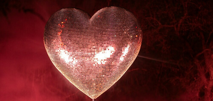 shiny pink Happy Valentines day heart